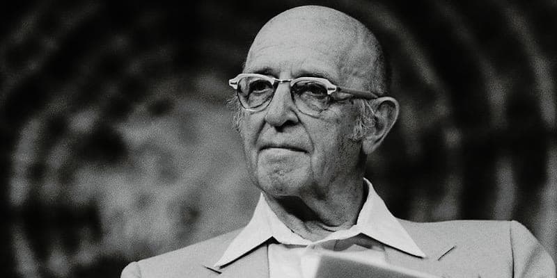 Carl Rogers: The Architect of Humanistic Psychology